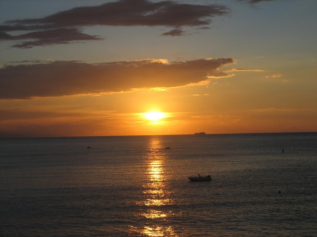 Taorminaxos Wonderful Seaview Apartment Giardini Naxos Luaran gambar